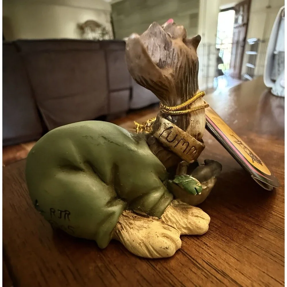 Rick Rowley Cat Figurine The Lost Woodsman Studio Signed